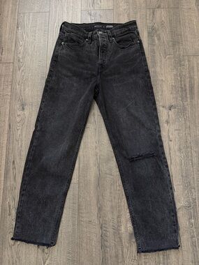 Old Navy Extra High-Rise Sky-Hi Straight leg Jeans in Faded/Washed Black